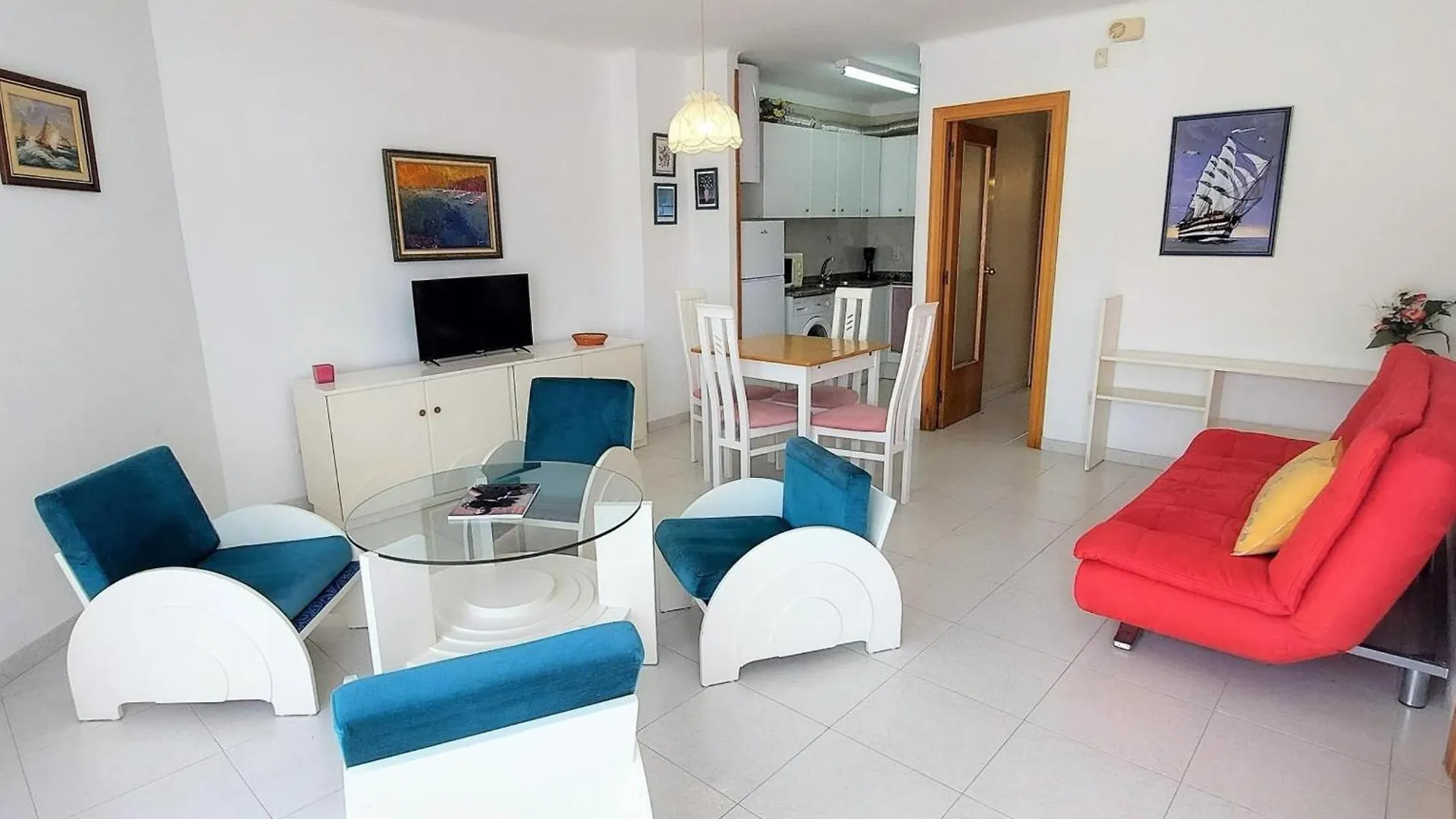 Apartamento Atico En Grifeu, Llanca: Terraza, Playa A 100M, 1 Habitacion, Admite Mascotas - Es-170-91